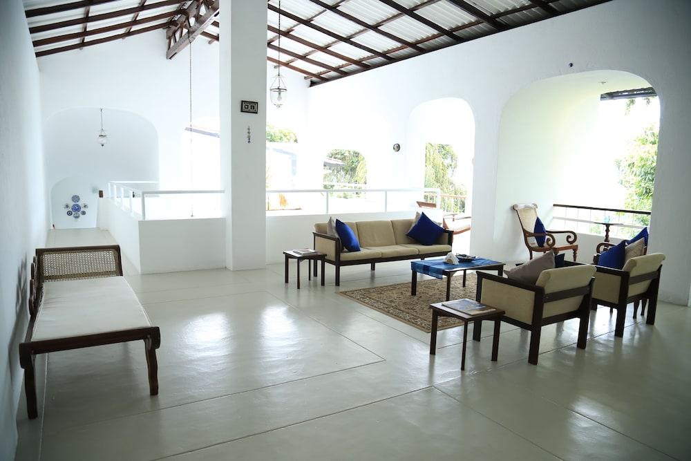 Regent Lodge Hotel & Villa Kandy Exterior photo